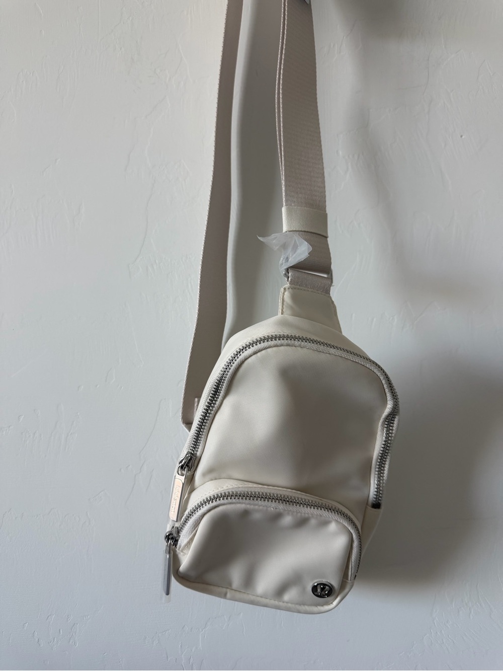 Minimal Cream Crossbody Sling Bag - Lululemon